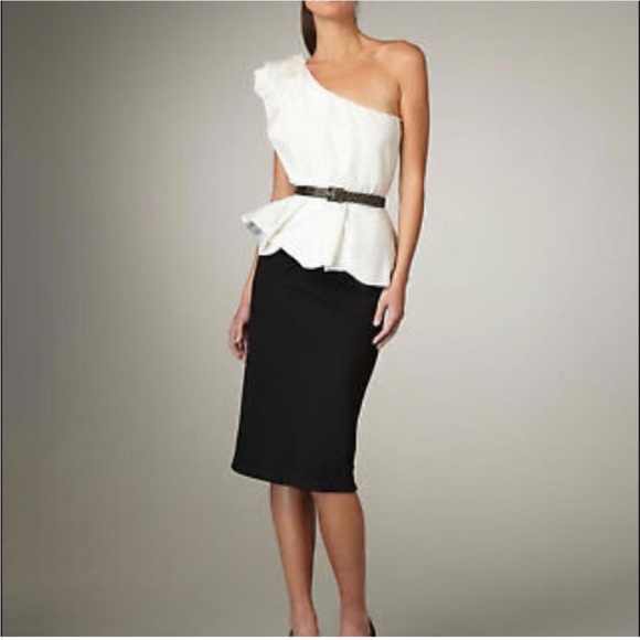 Alice + Olivia Dresses & Skirts - Alice & Olivia ‘Emma’ Chic One-Shoulder Black and White Dress